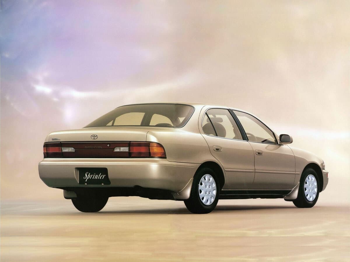 Toyota Sprinter VII (E100) — 3/4 arxadan