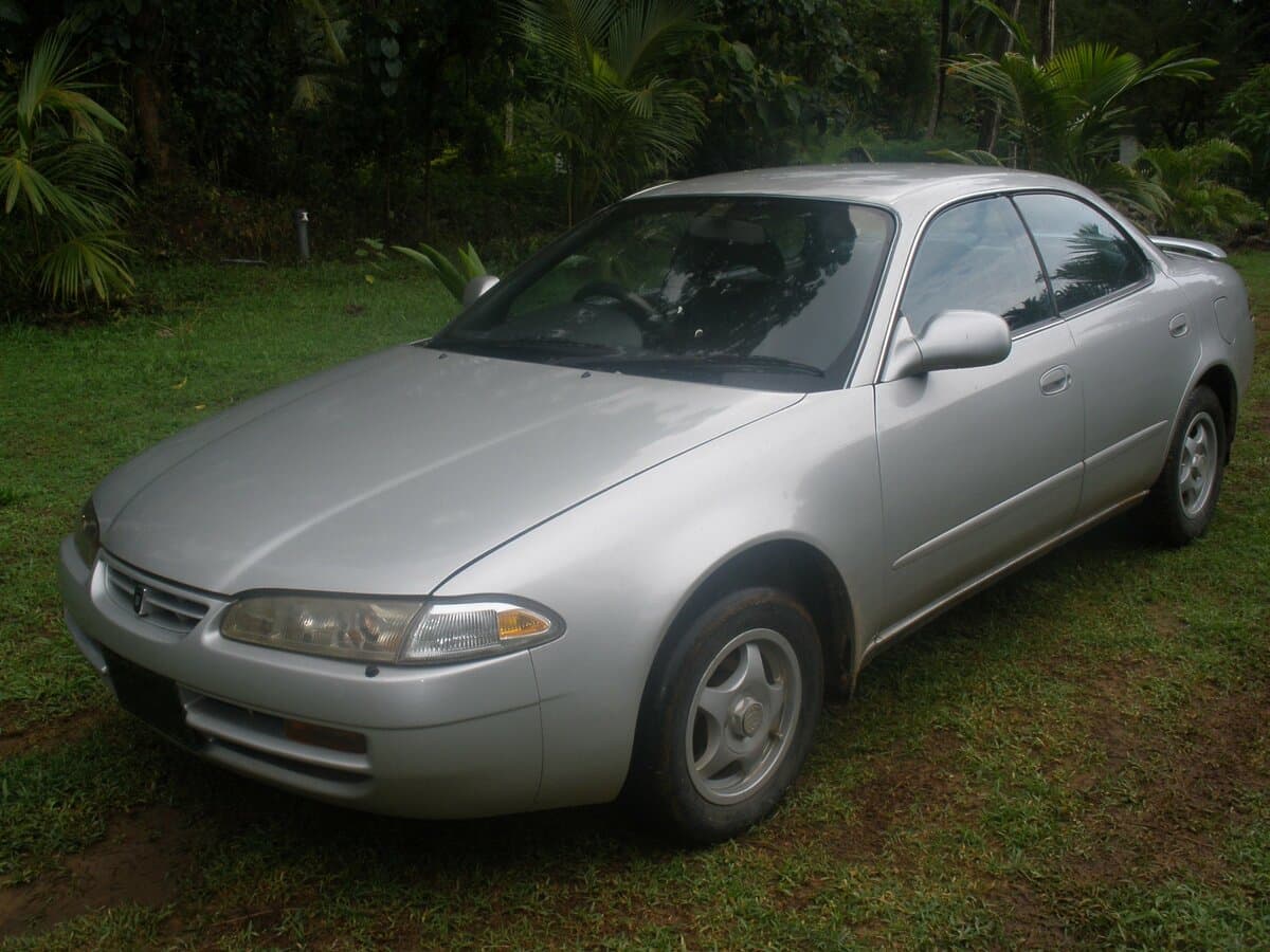 Toyota Sprinter Marino 1992 – 1998 — Əsas şəkil