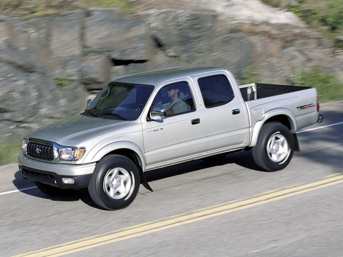 Toyota Tacoma I Restayling — Yandan