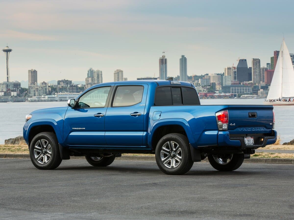Toyota Tacoma III — 3/4 arxadan