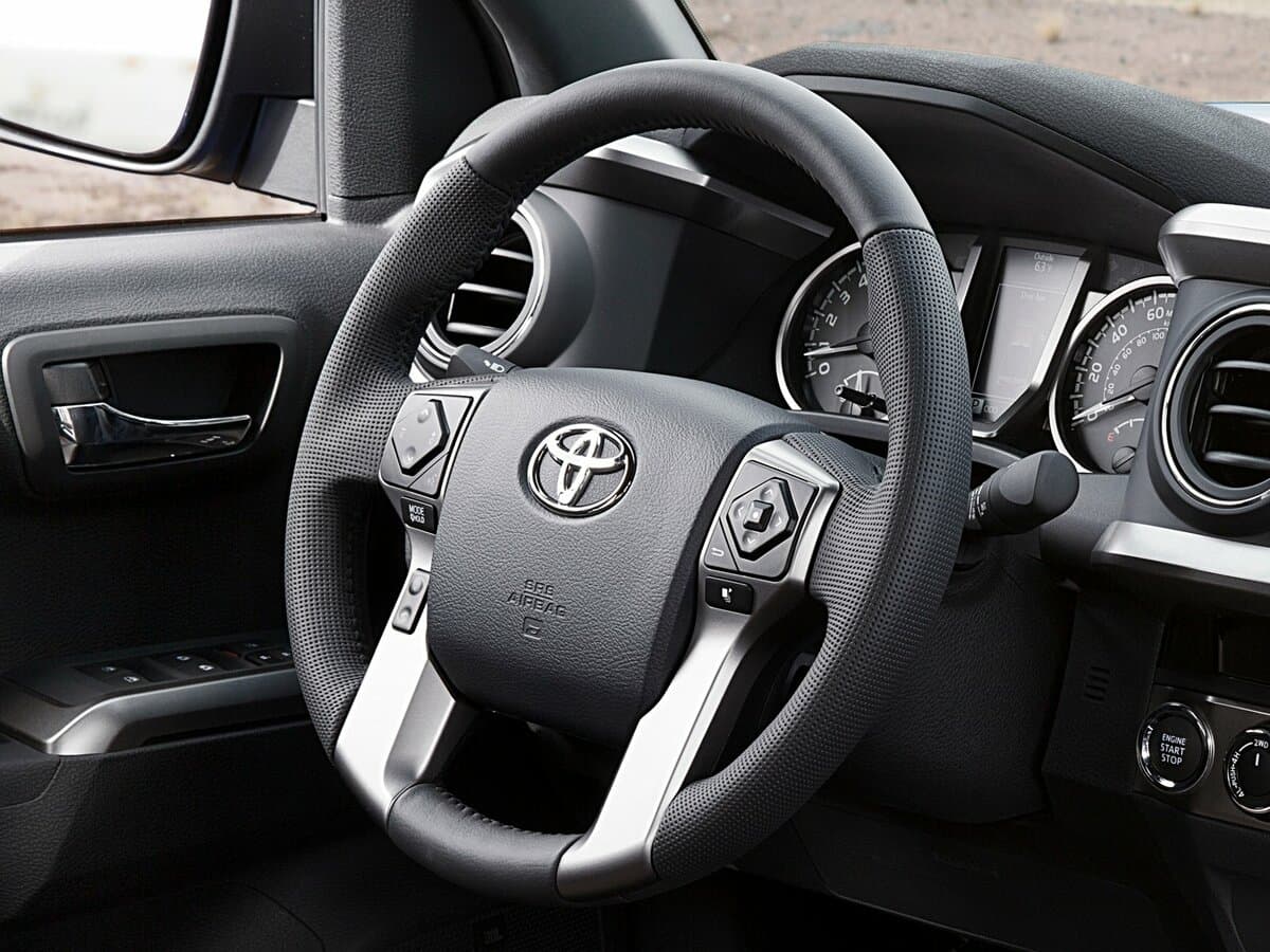 Toyota Tacoma III — Sükan
