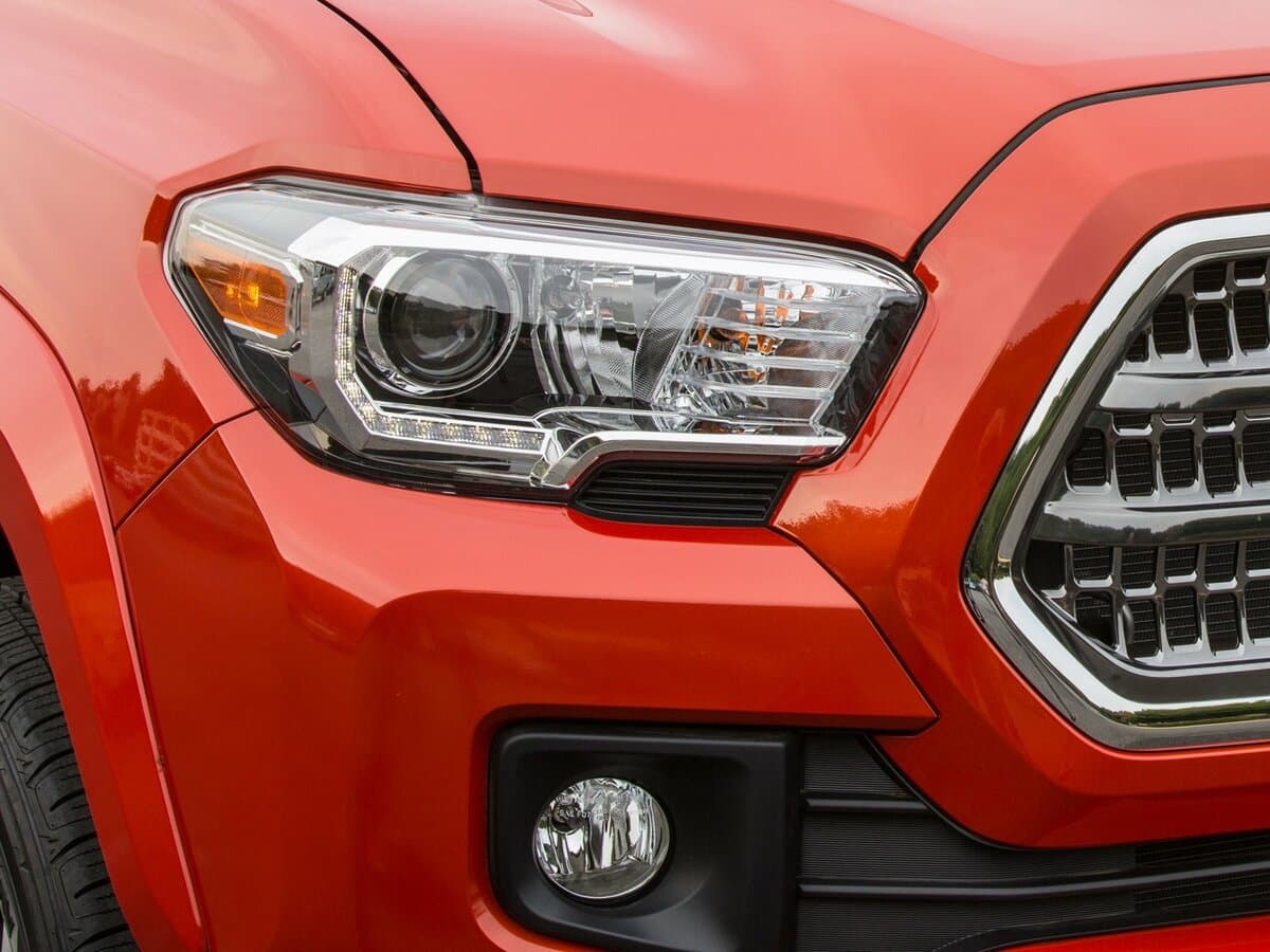 Toyota Tacoma III — Fara