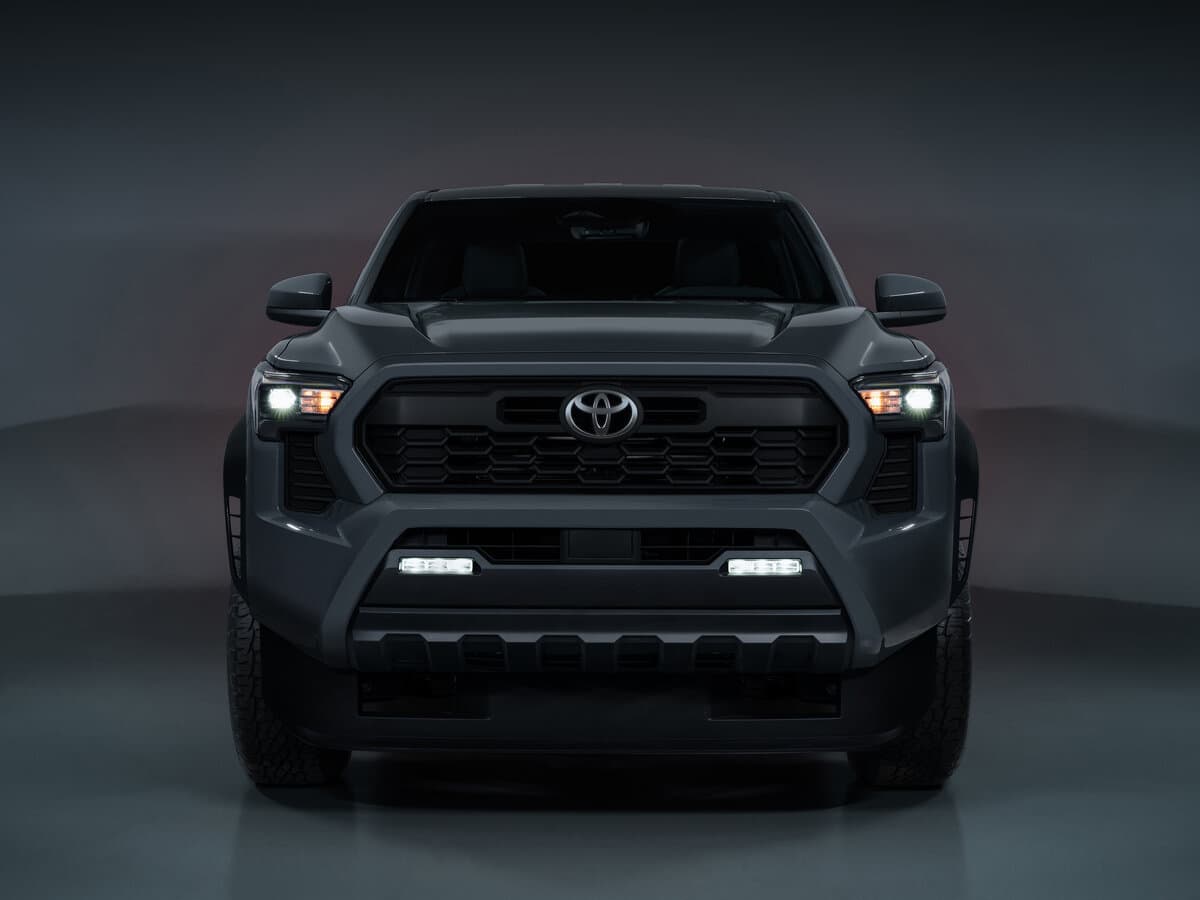 Toyota Tacoma IV — Öndən