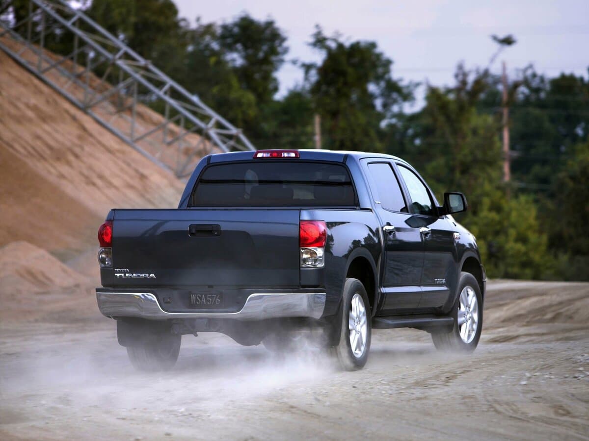 Toyota Tundra II — 3/4 arxadan