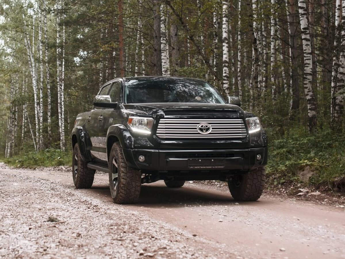 Toyota Tundra II Restayling — Öndən