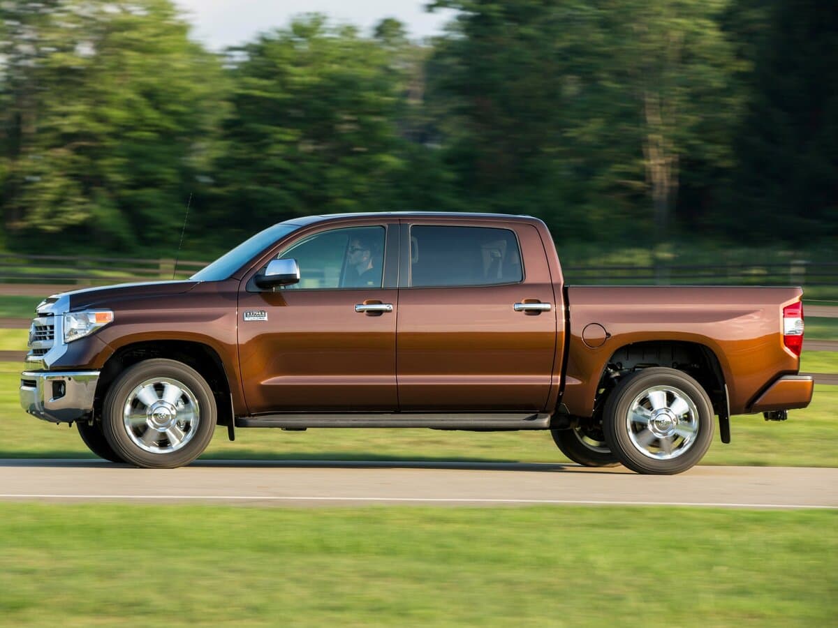 Toyota Tundra II Restayling — Yandan
