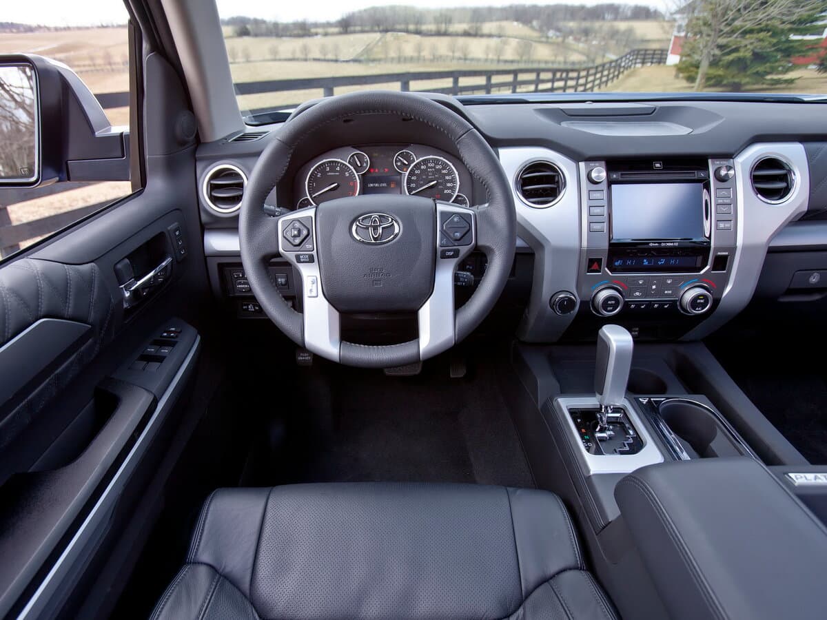Toyota Tundra II Restayling — Sükan