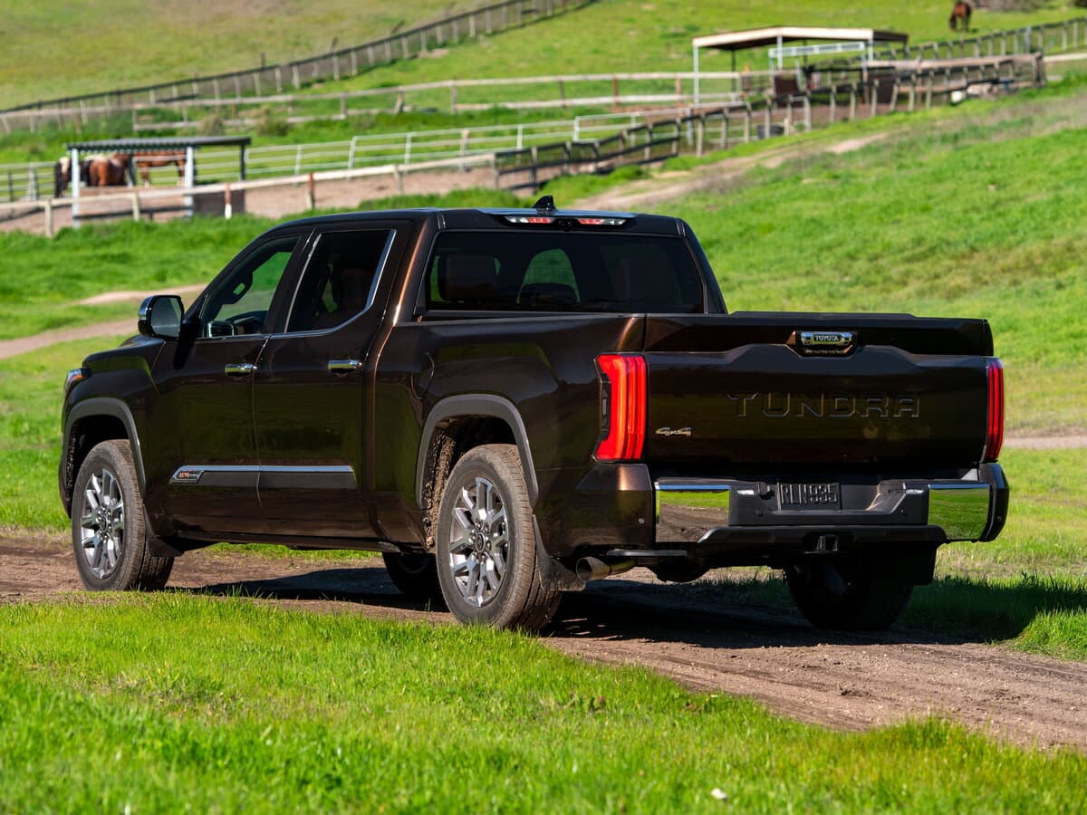Toyota Tundra III — 3/4 arxadan