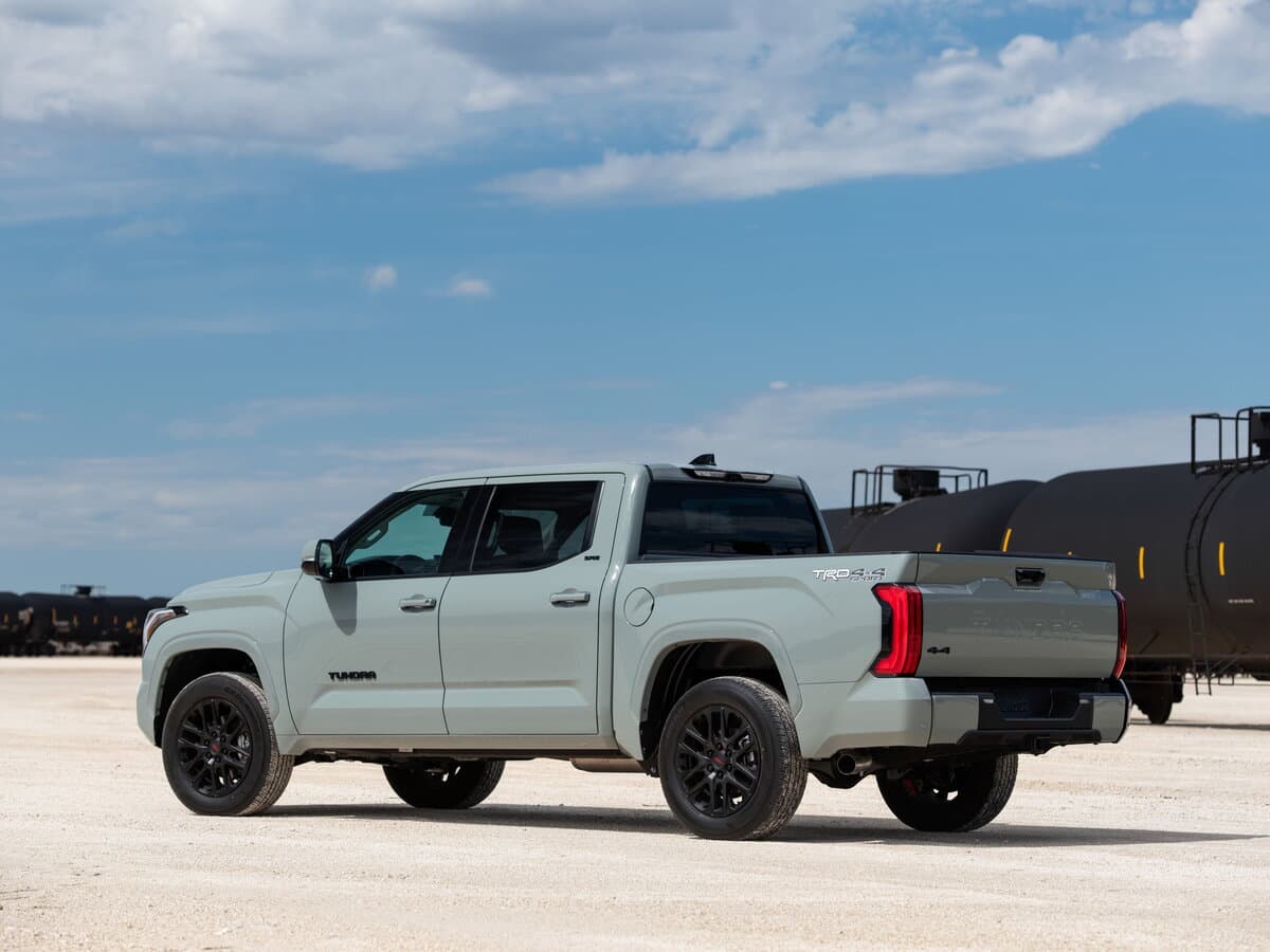Toyota Tundra III — 3/4 arxadan