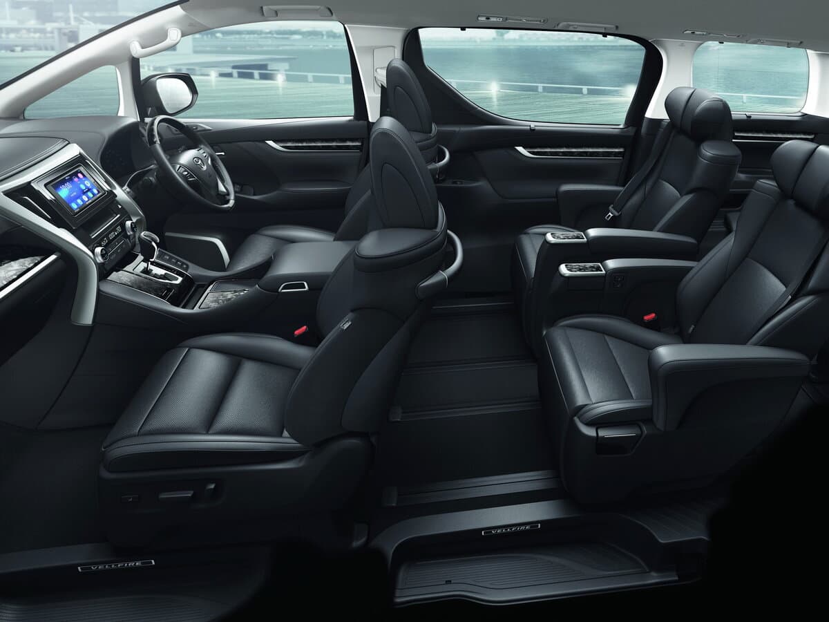Toyota Vellfire II — Salon, öndən