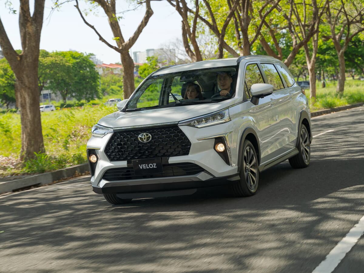 Toyota Veloz 2021 – indiyədək — Əsas şəkil