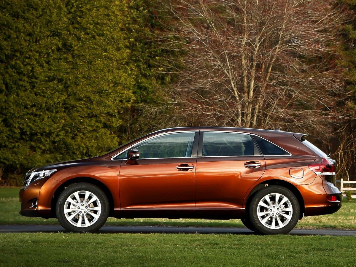 Toyota Venza I Restayling — Yandan