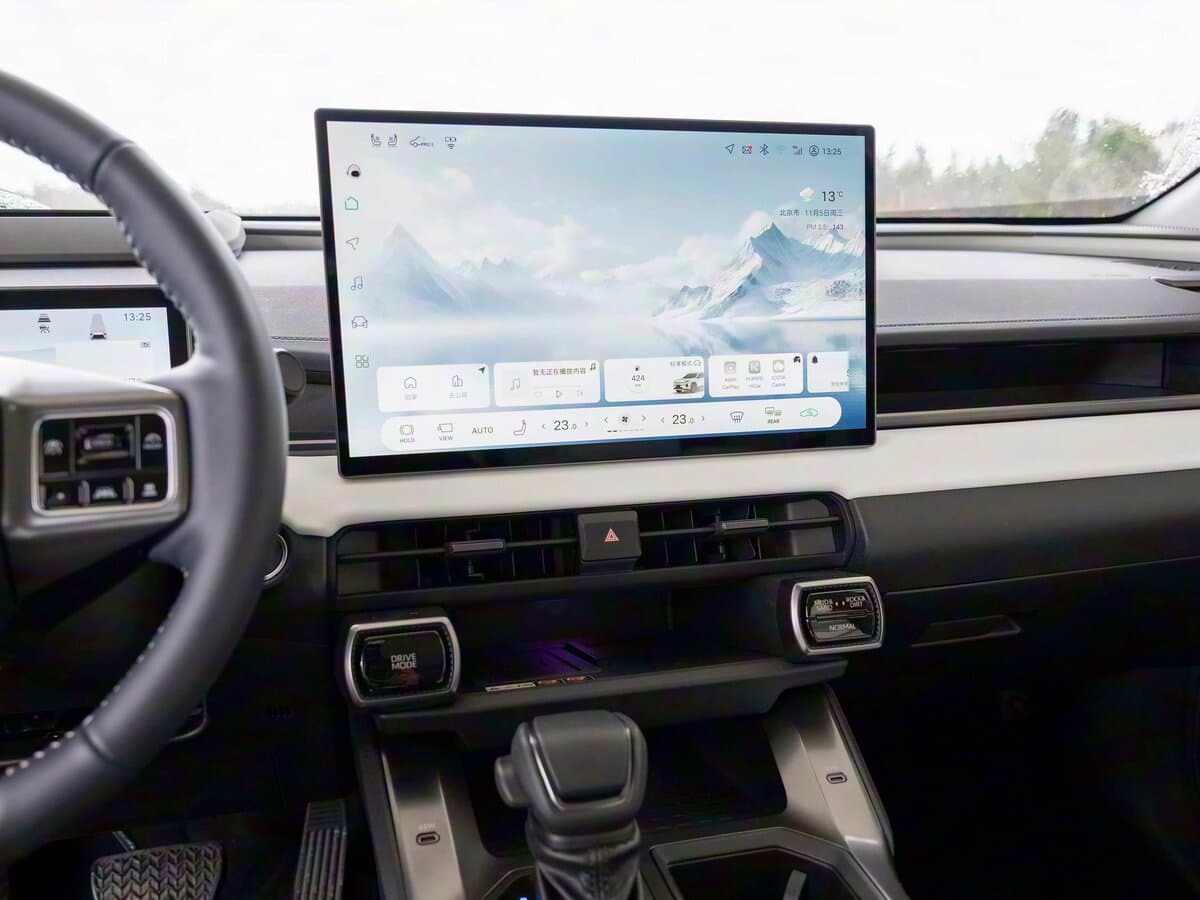 Toyota Wildlander II — Salon, öndən
