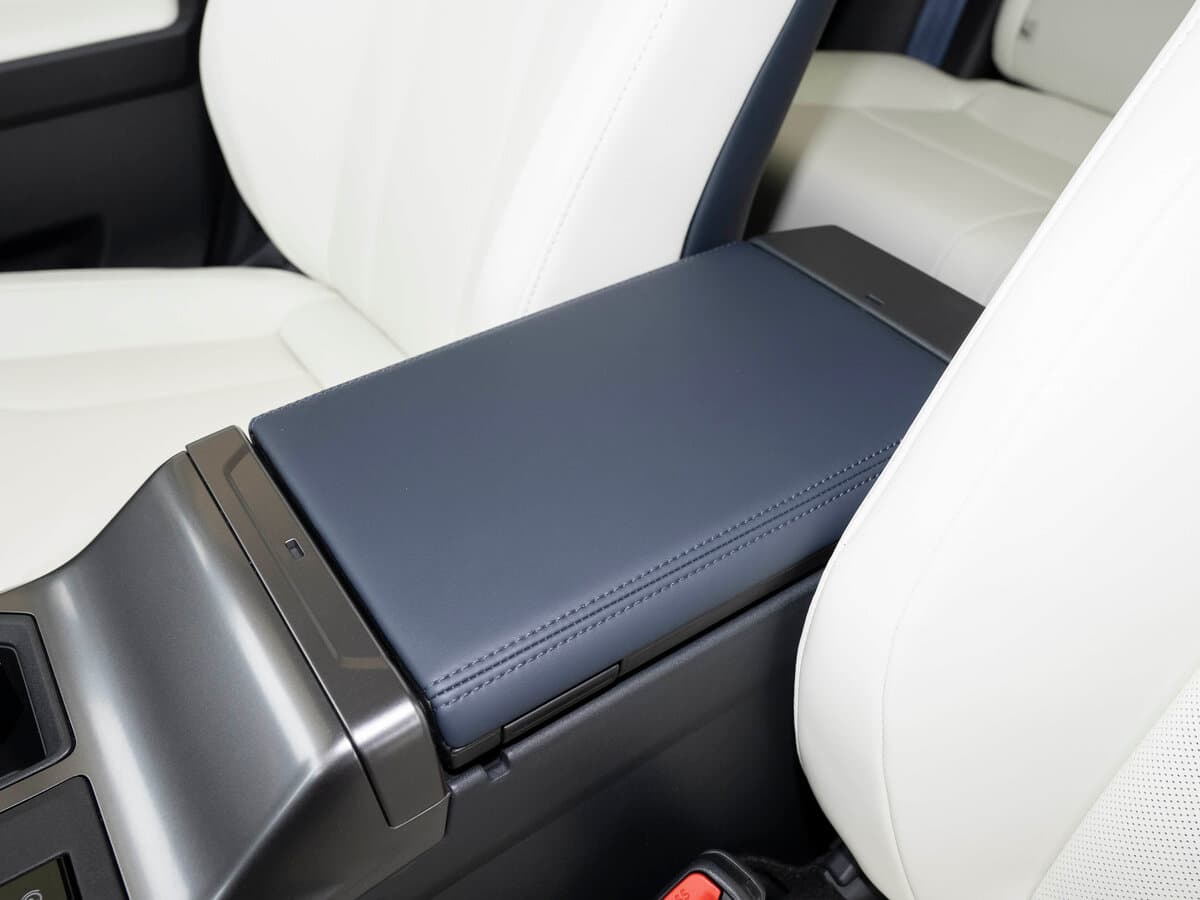 Toyota Wildlander II — Salon, arxadan