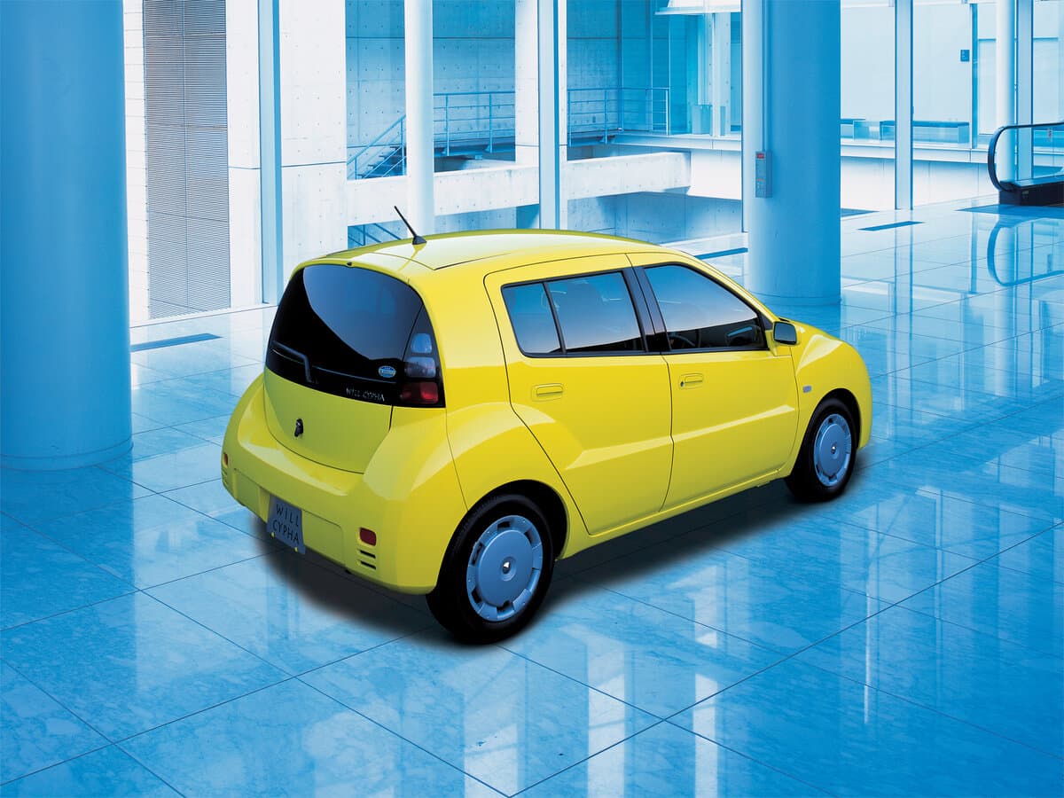 Toyota WiLL Cypha 2002 – 2005 — 3/4 arxadan