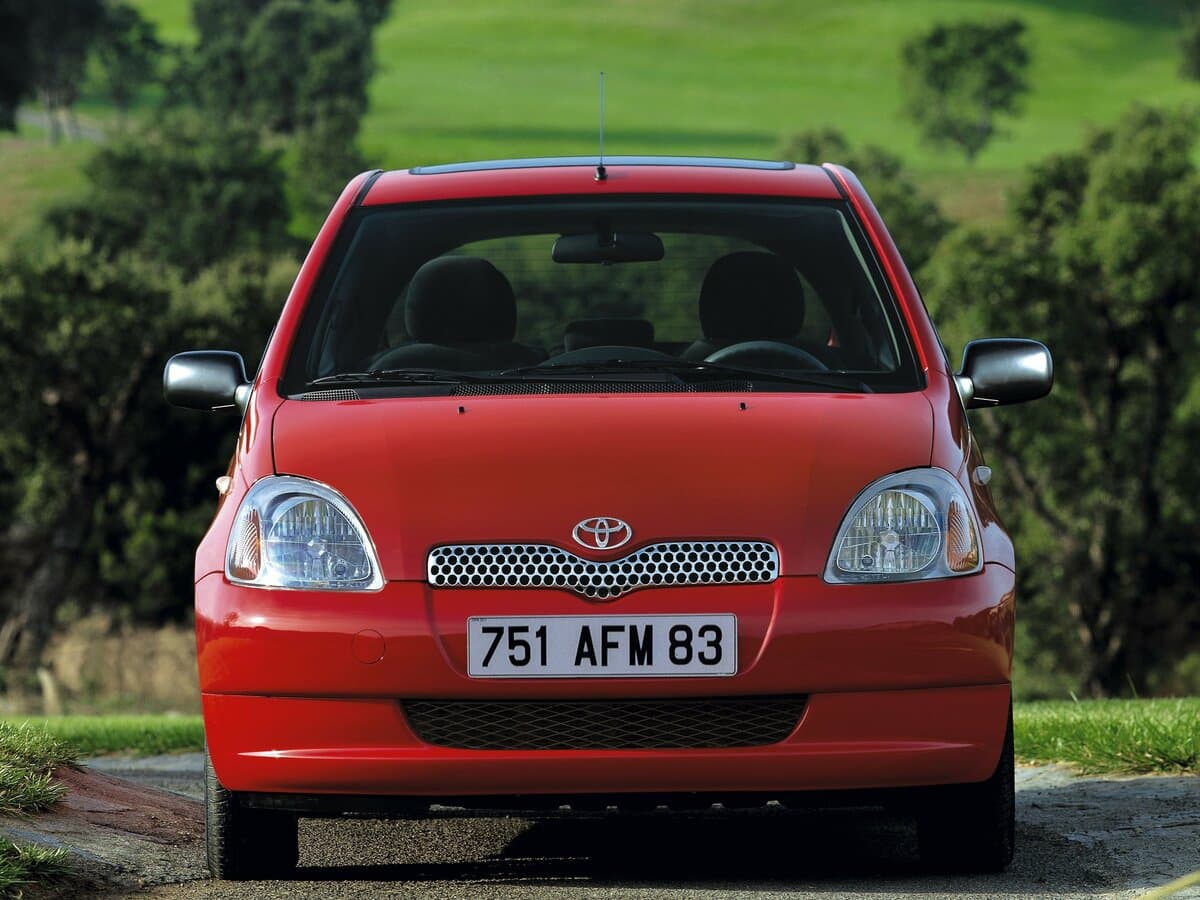 Toyota Yaris I — Öndən