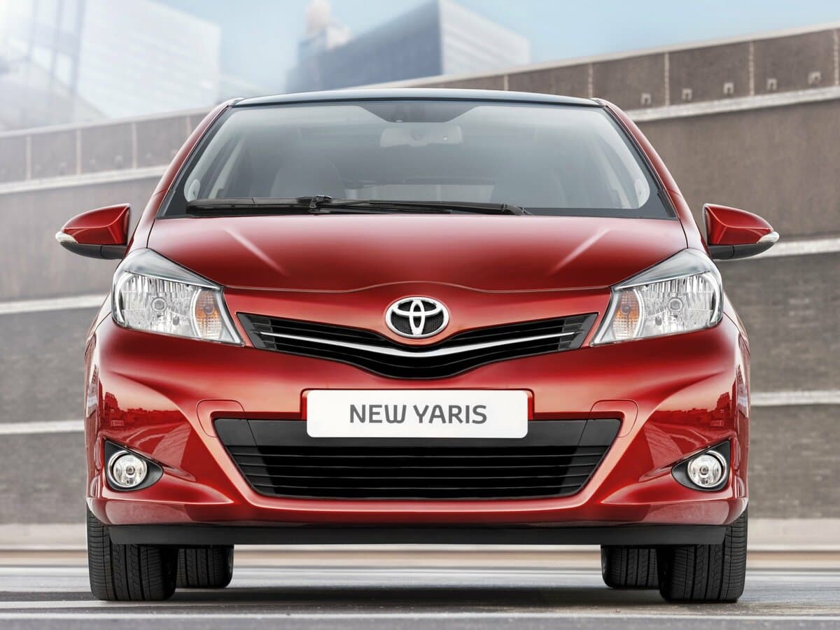 Toyota Yaris III — Öndən