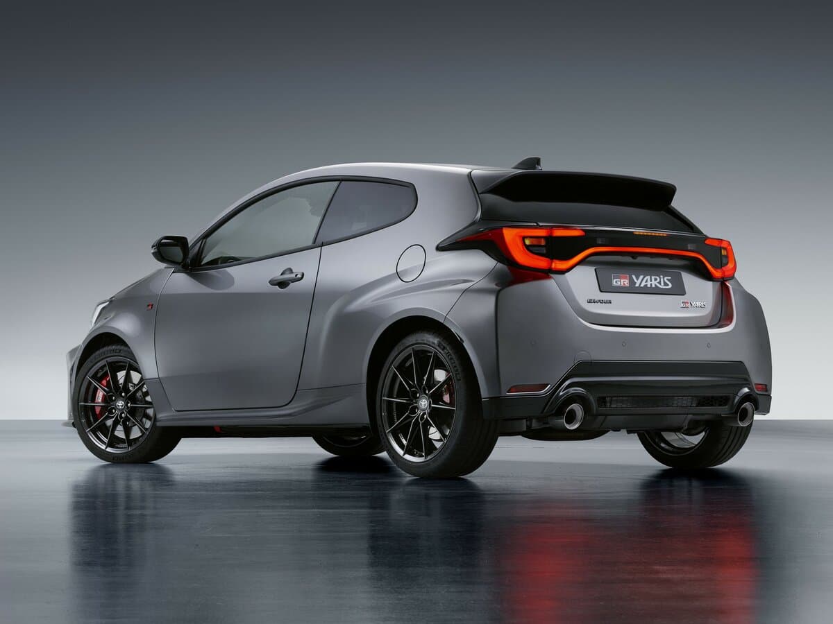 Toyota Yaris IV Restayling — 3/4 arxadan