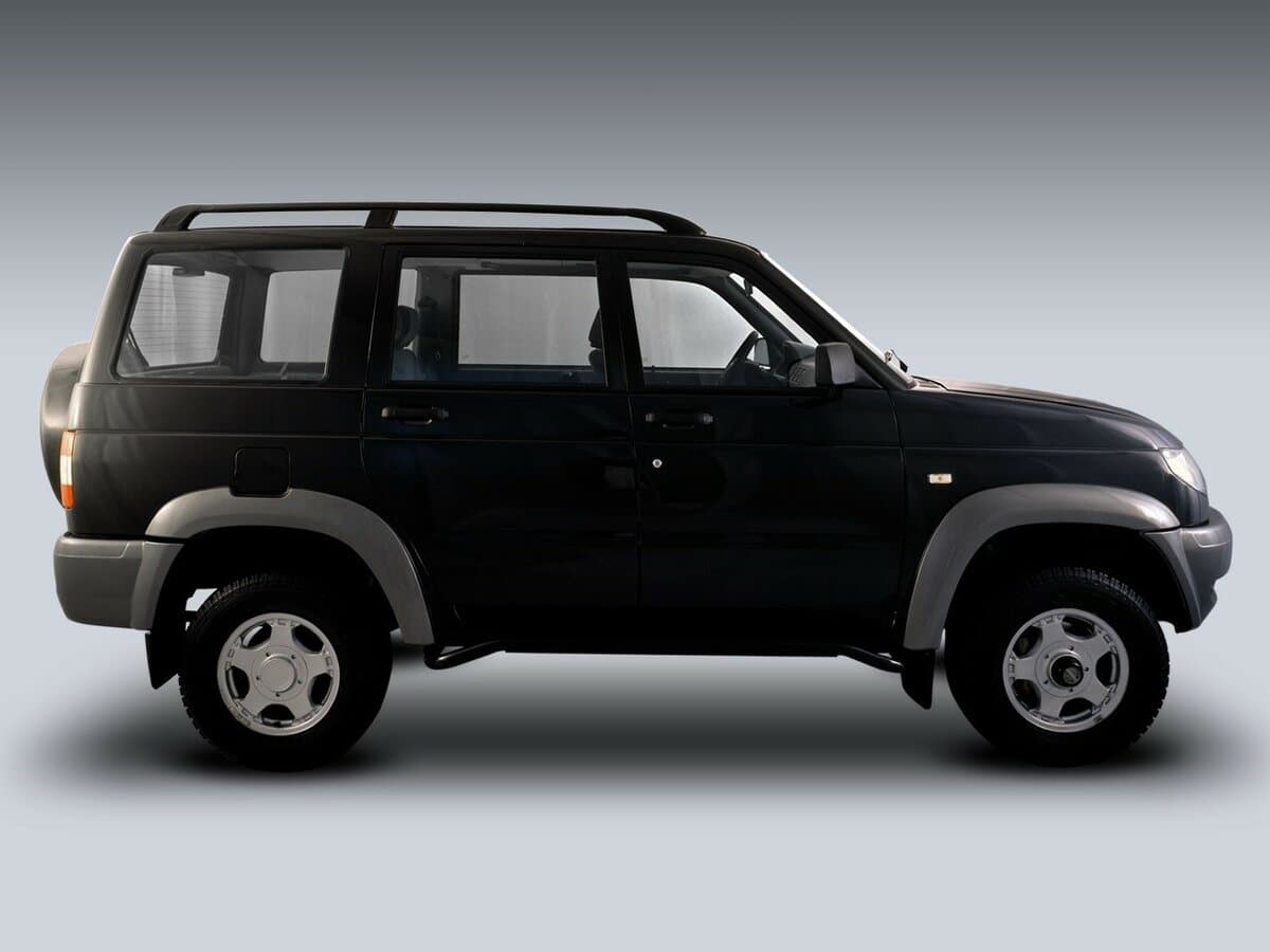 Uaz Patriot I — Yandan