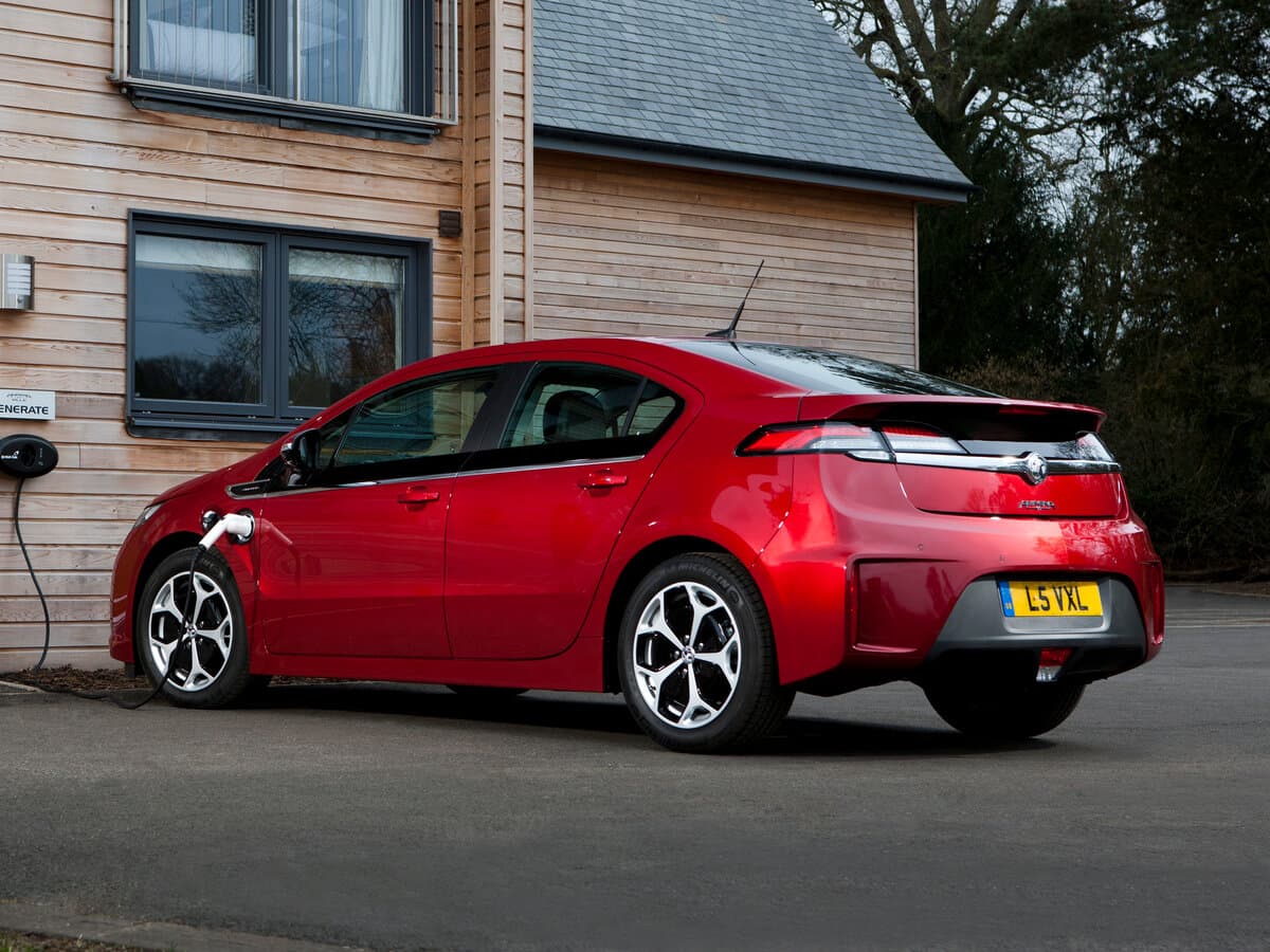 Vauxhall Ampera I — 3/4 arxadan
