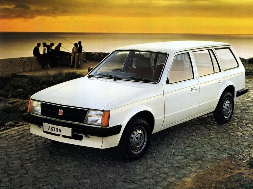 Vauxhall Astra E — Əsas şəkil