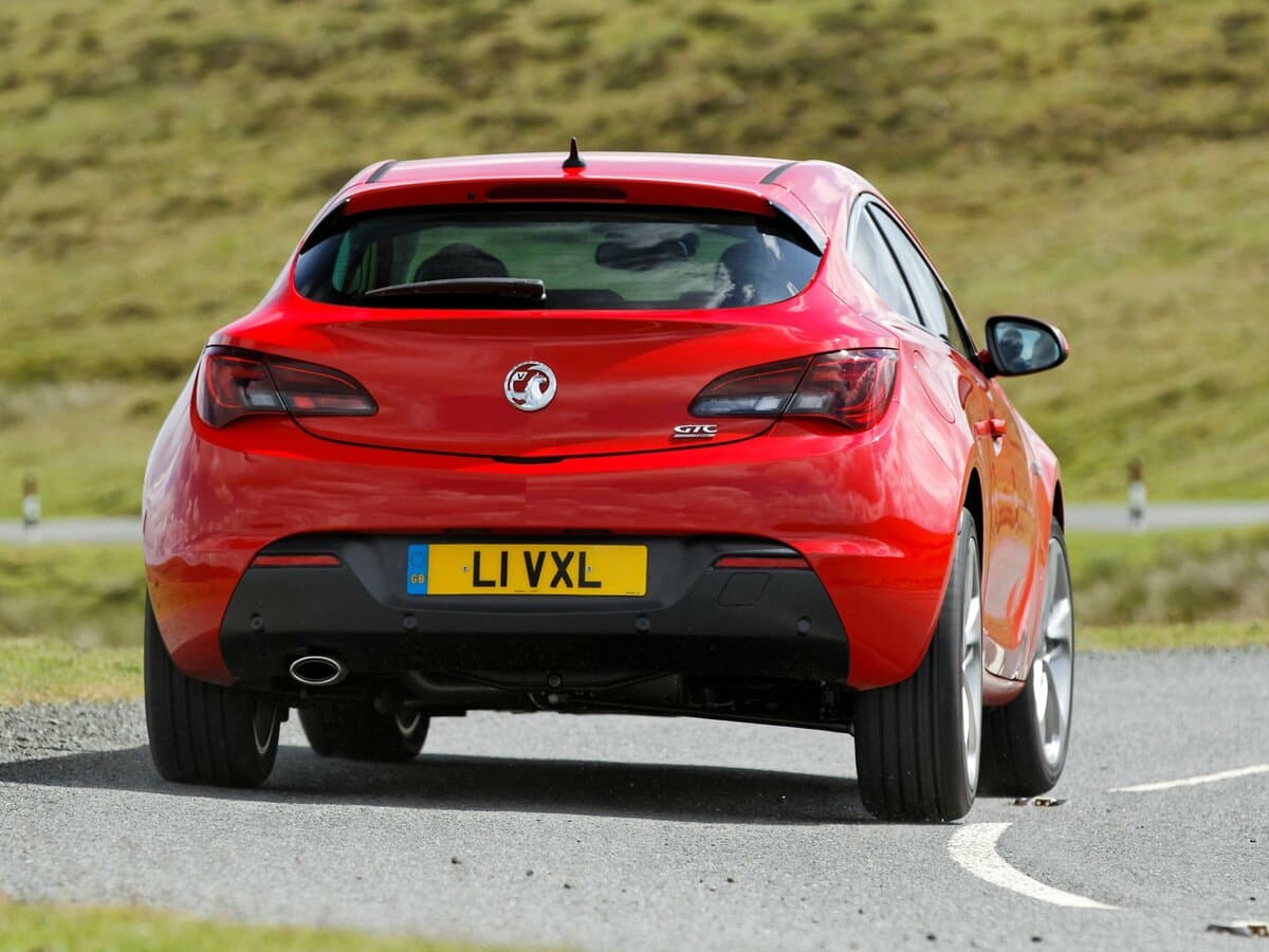 Vauxhall Astra J — Arxadan