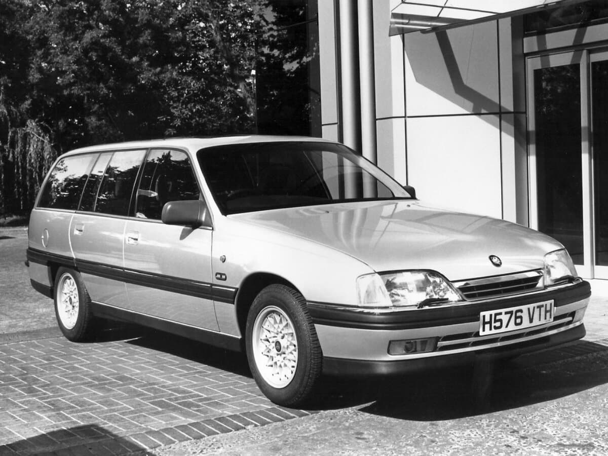 Vauxhall Carlton 1984 – 1994 — Əsas şəkil