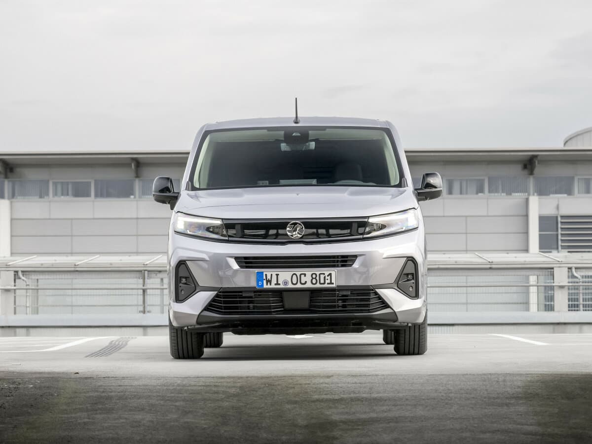 Vauxhall Combo E Restayling — Öndən