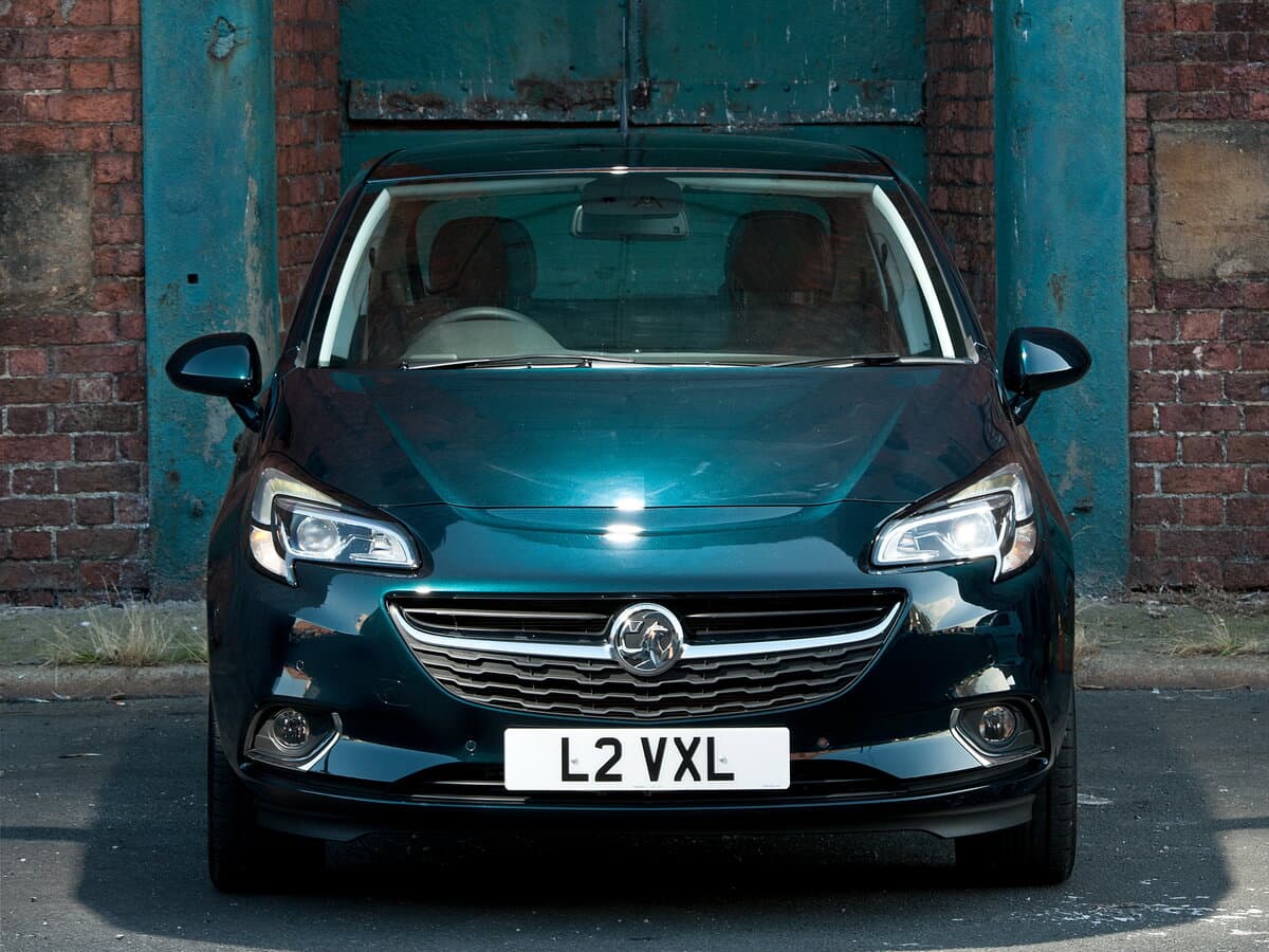Vauxhall Corsa E — Öndən