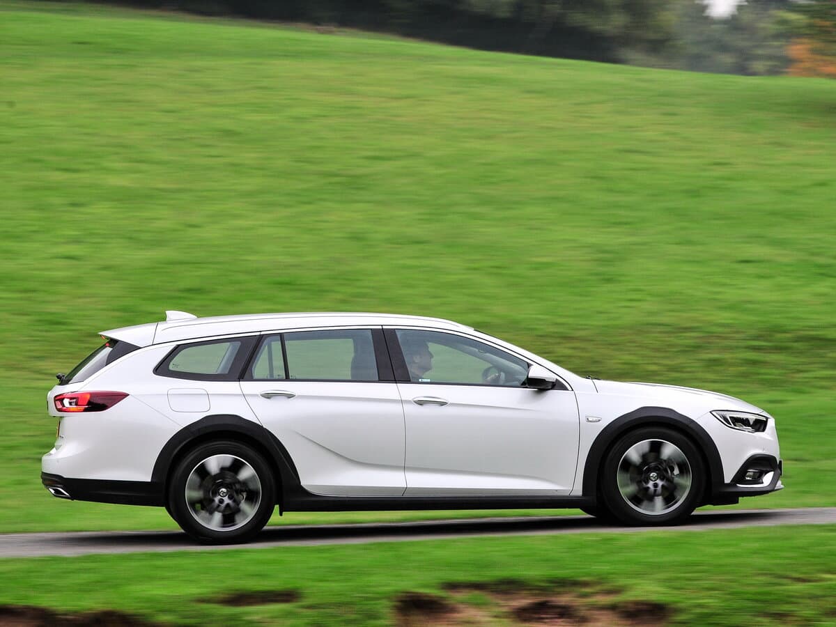 Vauxhall Insignia II — Yandan