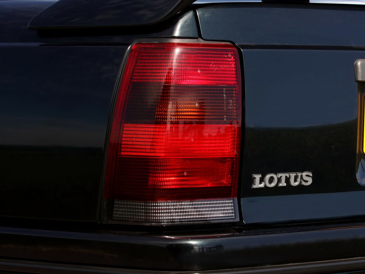 Vauxhall Lotus Carlton 1990 – 1992 — Detal