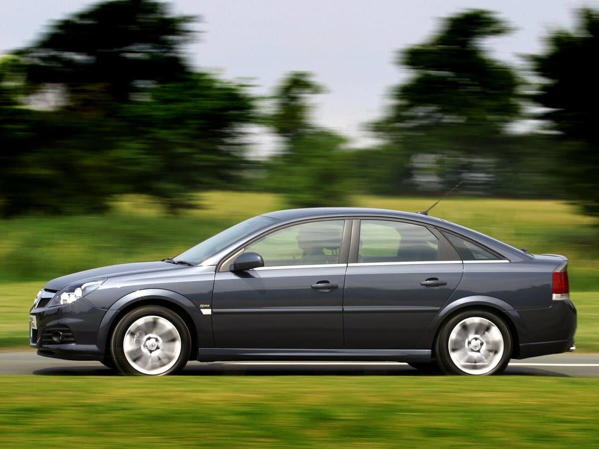 Vauxhall Vectra C — Yandan