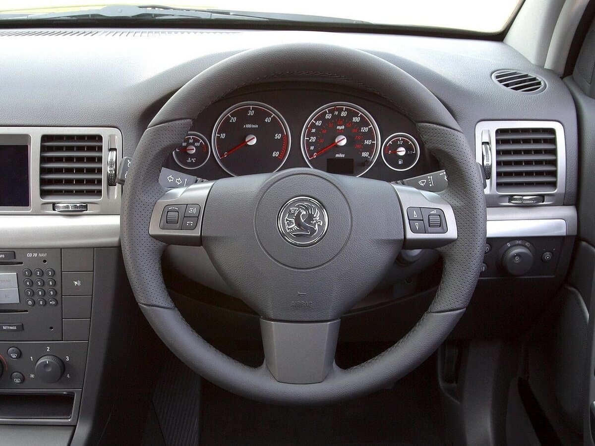 Vauxhall Vectra C — Sükan