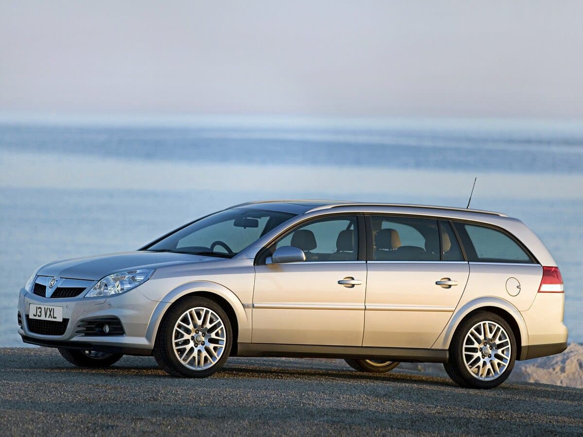 Vauxhall Vectra C — Yandan