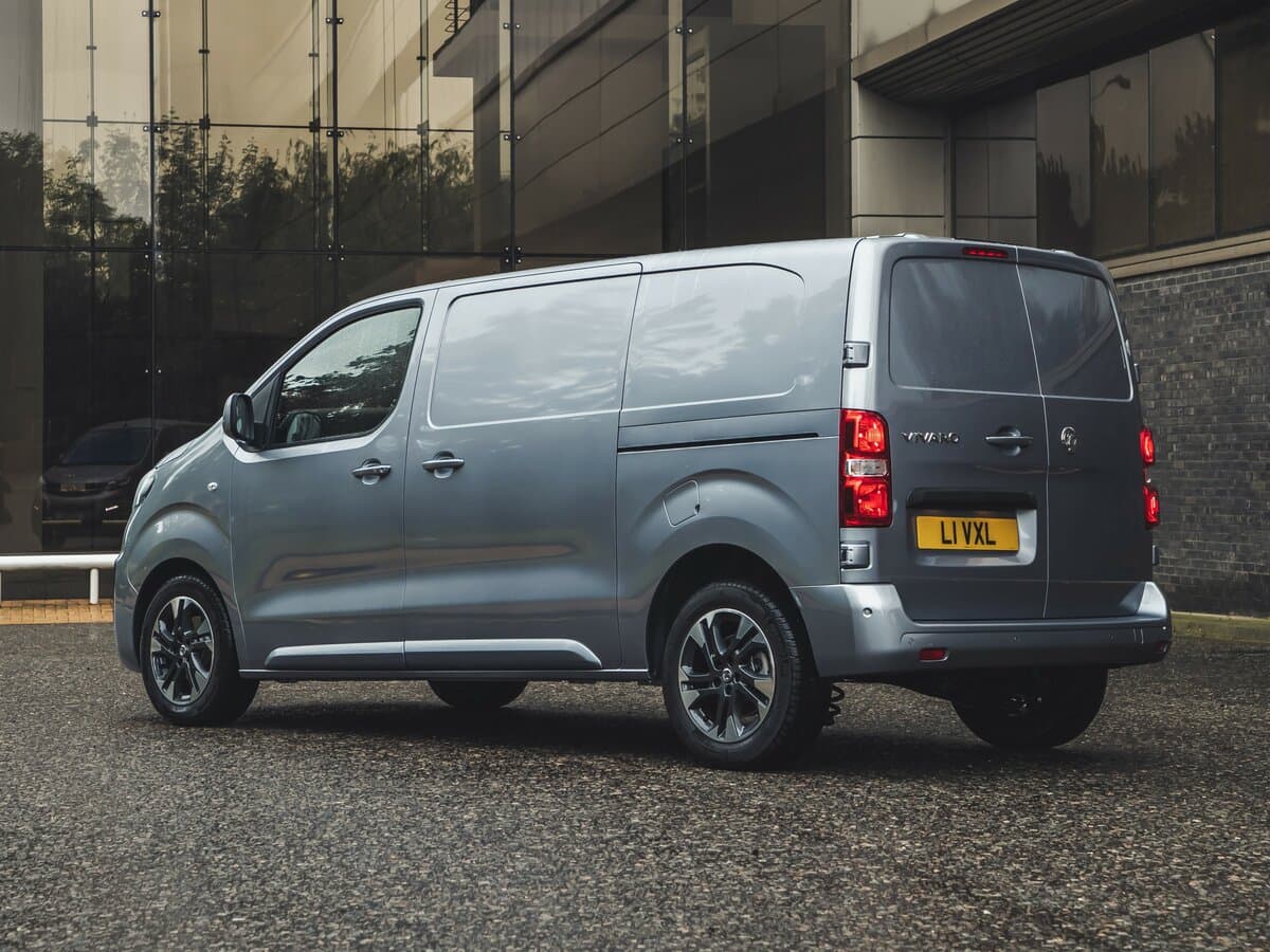 Vauxhall Vivaro C — 3/4 arxadan