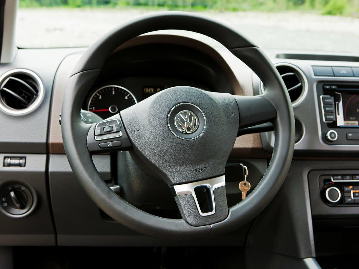 Volkswagen Amarok I — Sükan