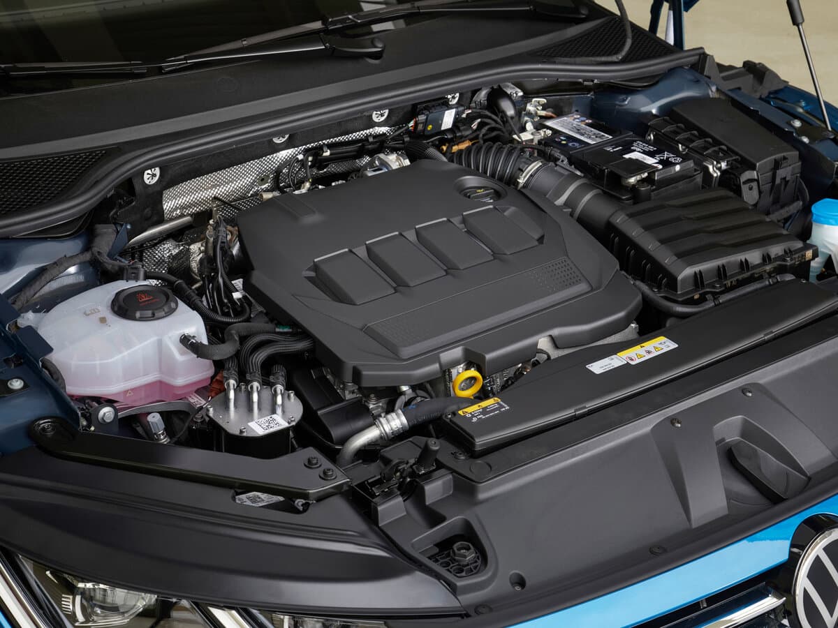 Volkswagen Arteon I Restayling — Salon, arxadan