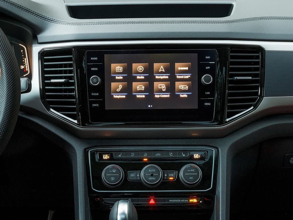 Volkswagen Atlas Cross Sport I — Salon, öndən