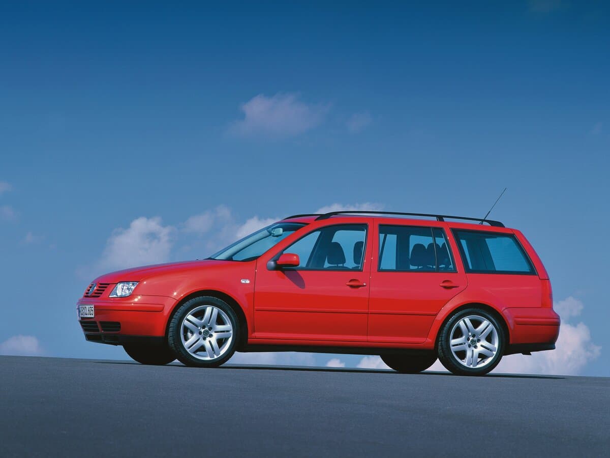 Volkswagen Bora I — Yandan