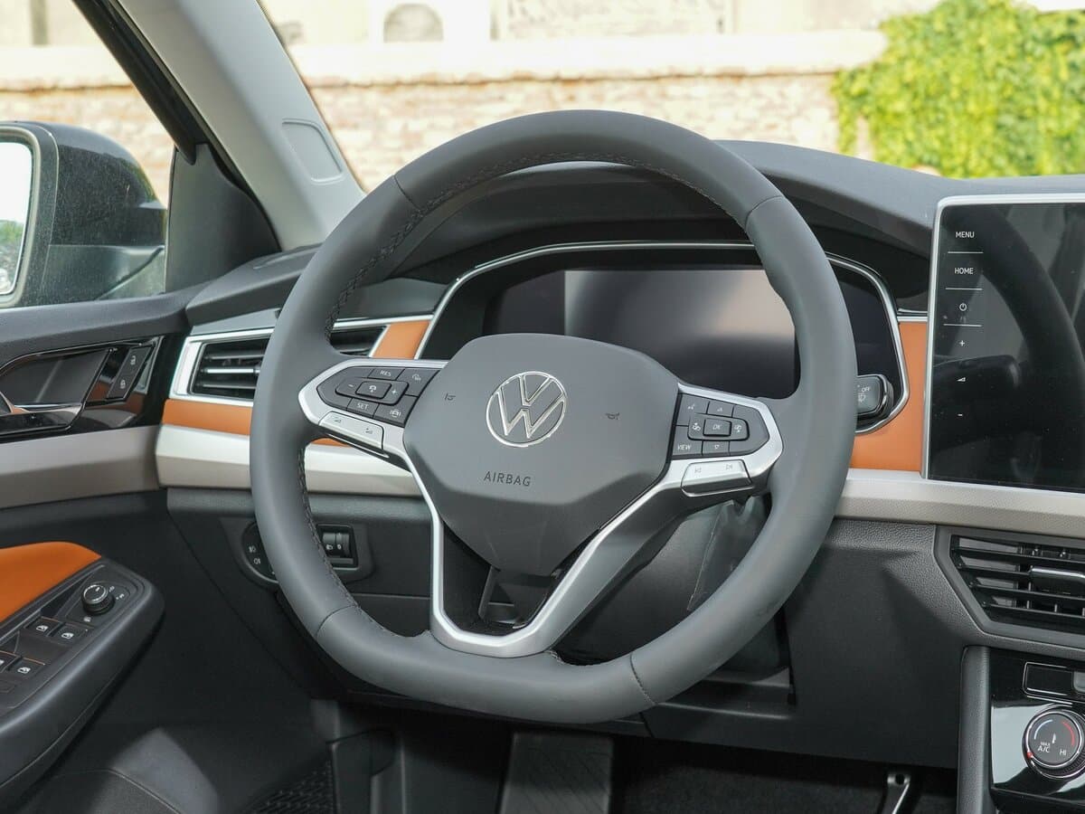Volkswagen Bora IV (China Market) Restayling — Sükan