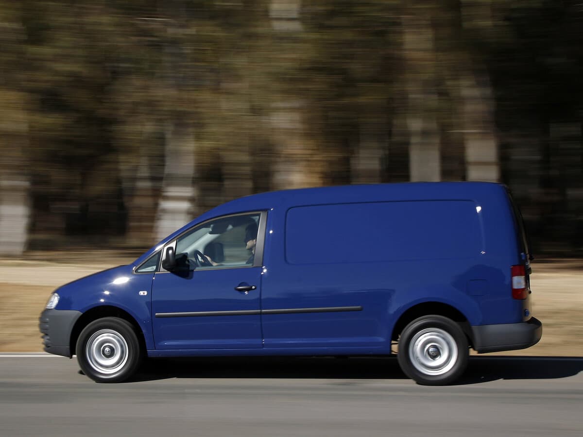 Volkswagen Caddy III — Yandan