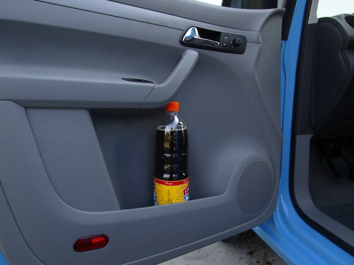 Volkswagen Caddy III — Qapı
