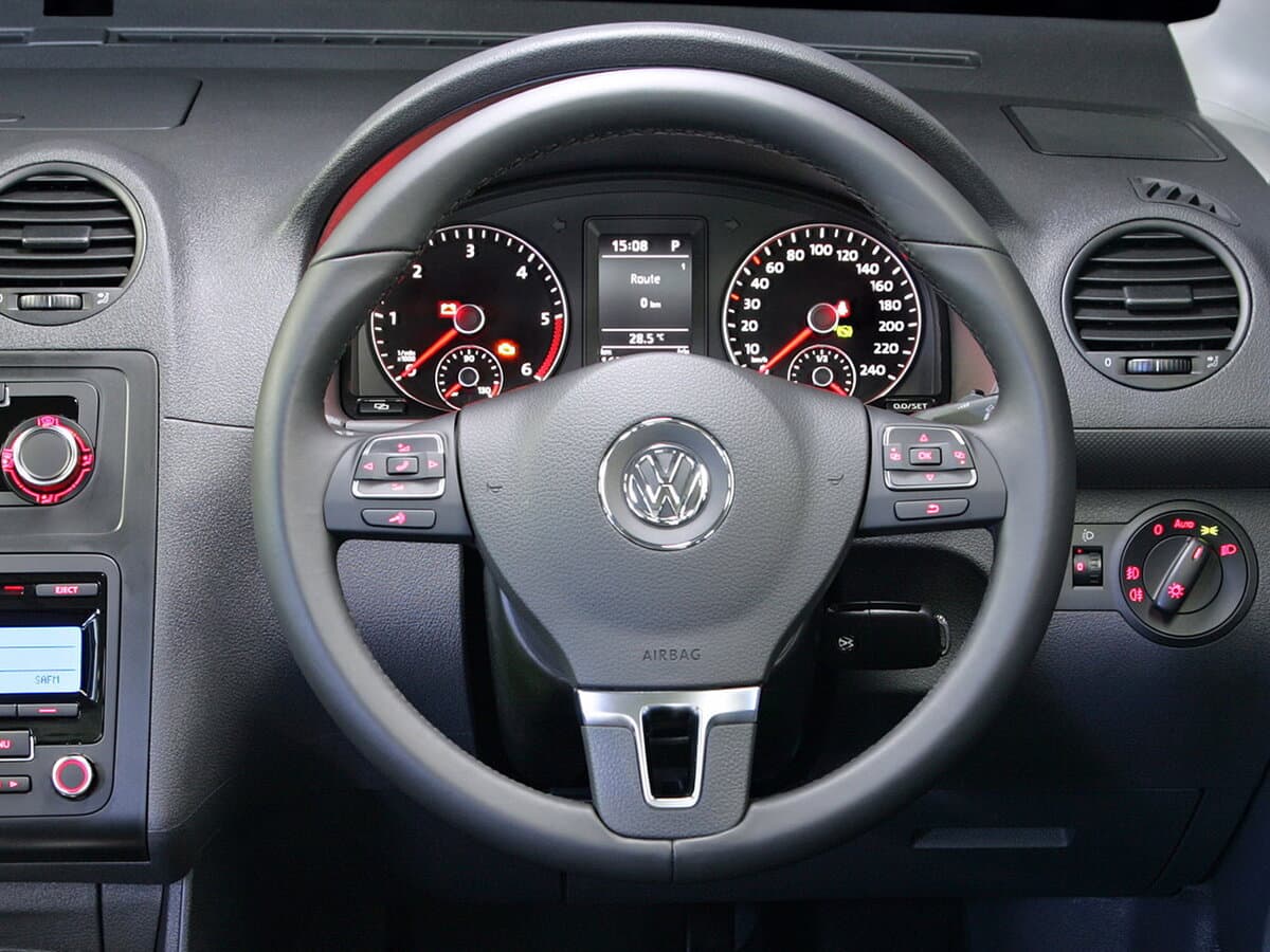 Volkswagen Caddy III Restayling — Sükan