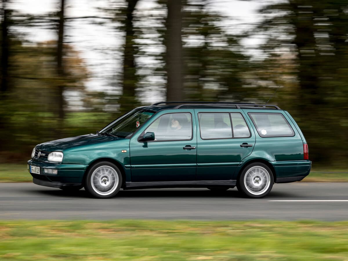 Volkswagen Golf III — Yandan