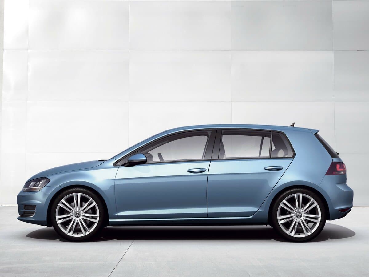 Volkswagen Golf VII — Yandan