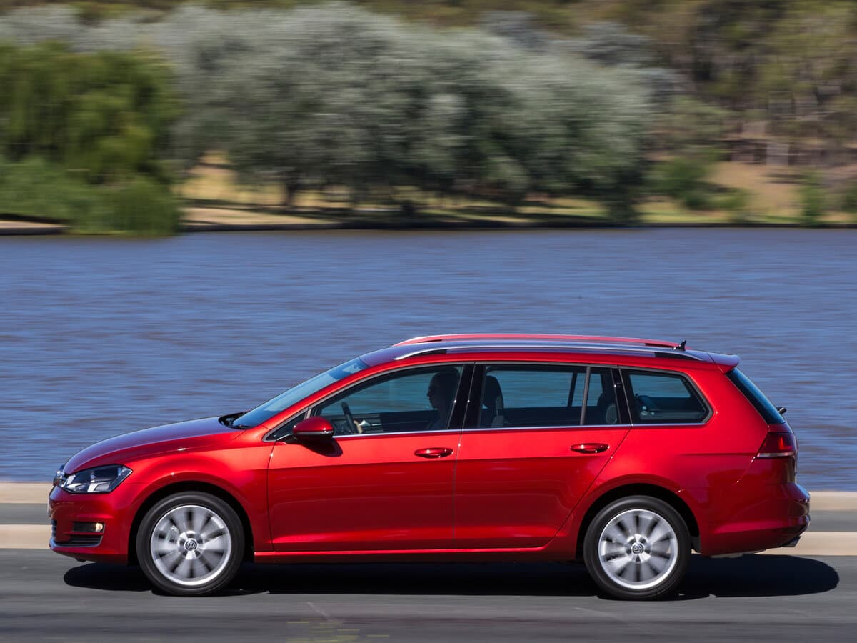 Volkswagen Golf VII — Yandan