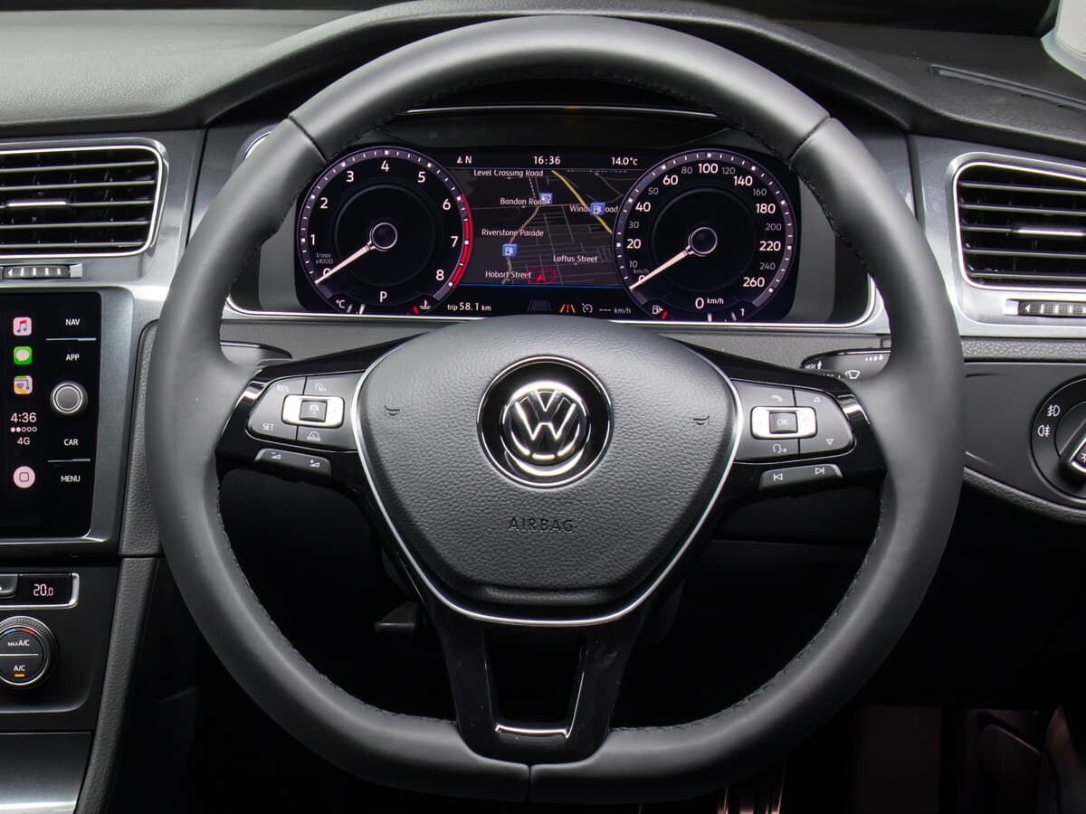 Volkswagen Golf VII Restayling — Sükan