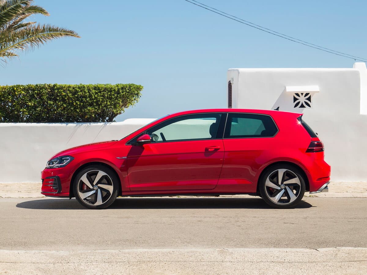 Volkswagen Golf GTI VII Restayling — Yandan