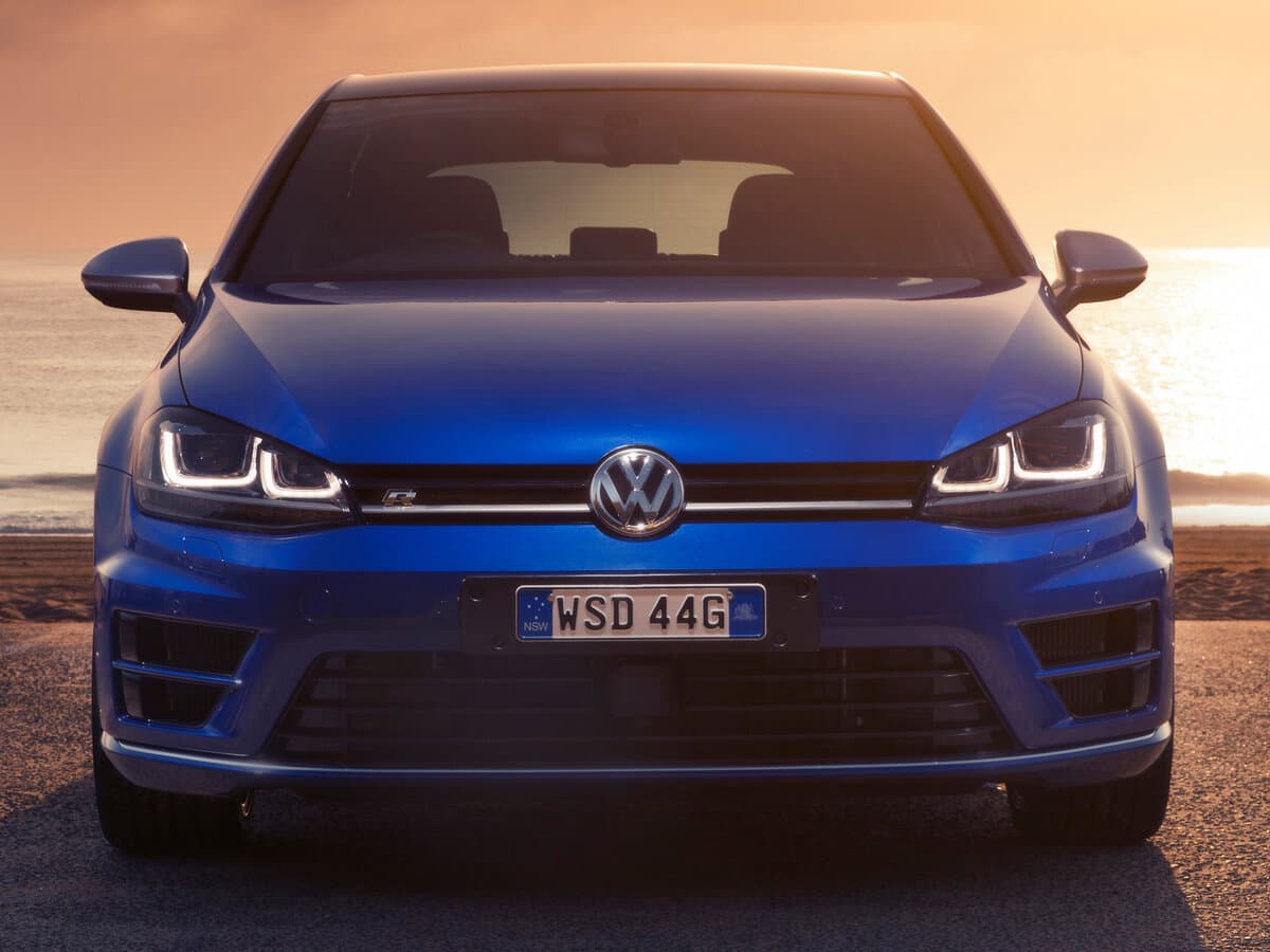 Volkswagen Golf R VII — Öndən