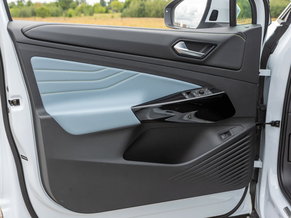 Volkswagen ID.4 2020 – indiyədək — Qapı